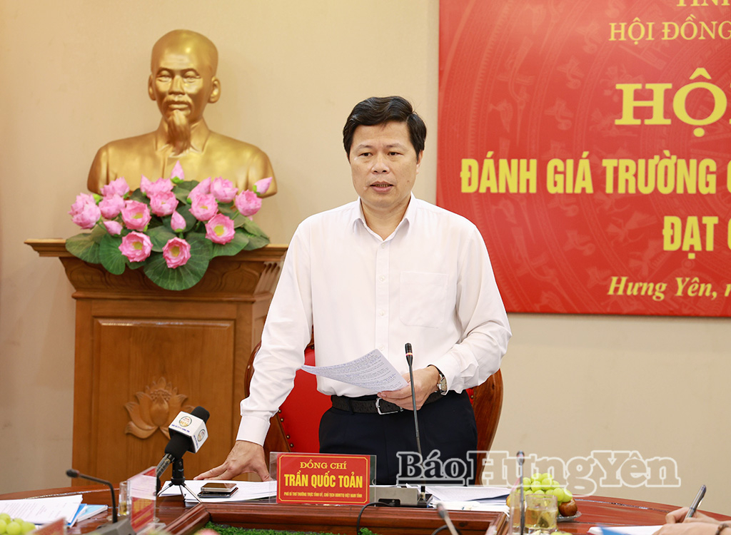 Đồng chí Trần Quốc Toản, Phó Bí thư Thường trực Tỉnh ủy, Chủ tịch Ủy ban MTTQ Việt Nam tỉnh, Chủ tịch Hội đồng cấp tỉnh phát biểu tại hội nghị.