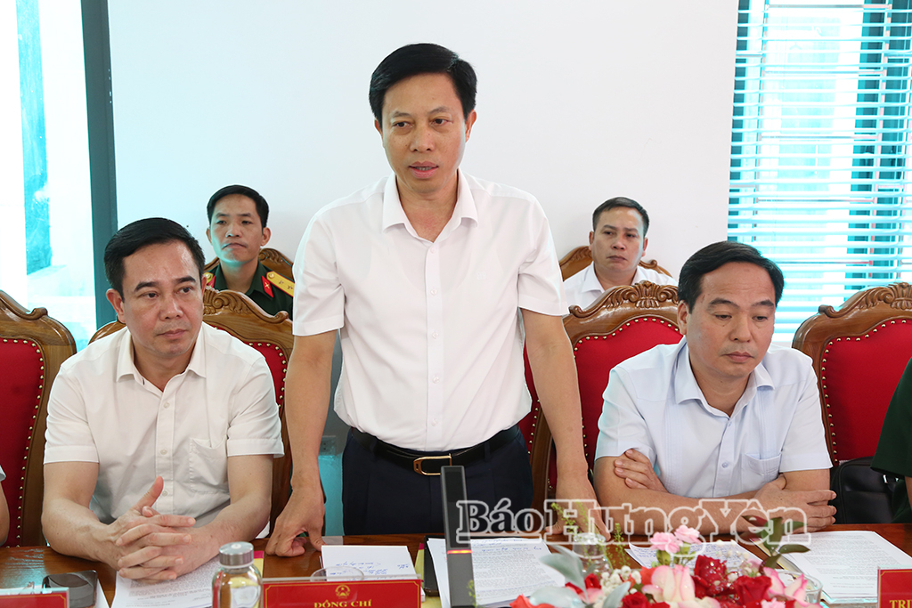 Đồng chí Lại Văn Hoàn, Phó Chủ tịch UBND tỉnh phát biểu tại buổi làm việc. Ảnh Trịnh Cường