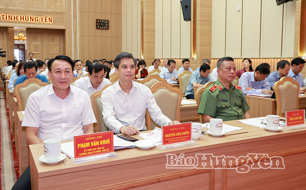 Các đại biểu dự hội nghị.