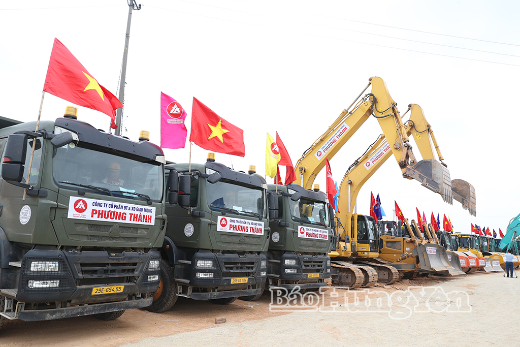 Nhà thầu huy động phương tiện, máy móc sẵn sàng thi công ngay sau lễ khởi công.