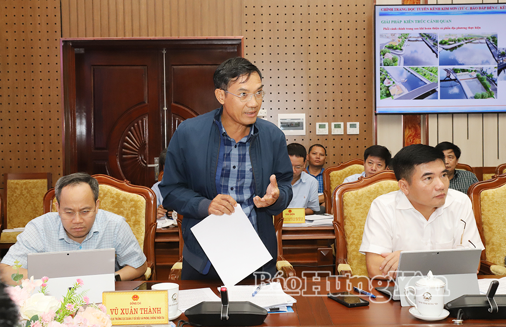 Đại diện lãnh đạo các đơn vị trực thuộc Bộ Nông nghiệp và Môi trường phát biểu.