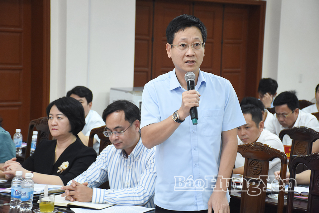 Lãnh đạo Sở Nông nghiệp và Môi trường phát biểu tại buổi làm việc.