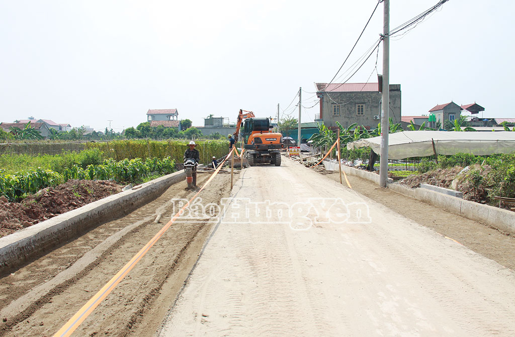 Xã Hoàn Long đẩy nhanh tiến độ dự án cải tạo, nâng cấp đường Đông Tảo Nam.