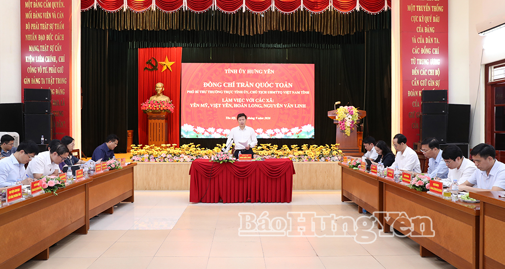 Đồng chí Trần Quốc Toản, Phó Bí thư Thường trực Tỉnh ủy, Chủ tịch Ủy ban MTTQ Việt Nam tỉnh chủ trì buổi làm việc.