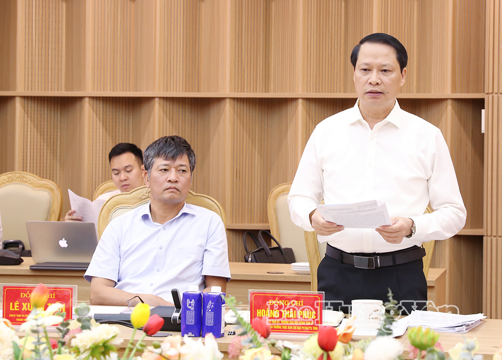 Đồng chí Hoàng Thái Phúc, Ủy viên Ban Thường vụ Tỉnh ủy, Trưởng ban Nội chính Tỉnh ủy, Phó Trưởng ban Thường trực Ban Chỉ đạo tỉnh phát biểu tại phiên họp.