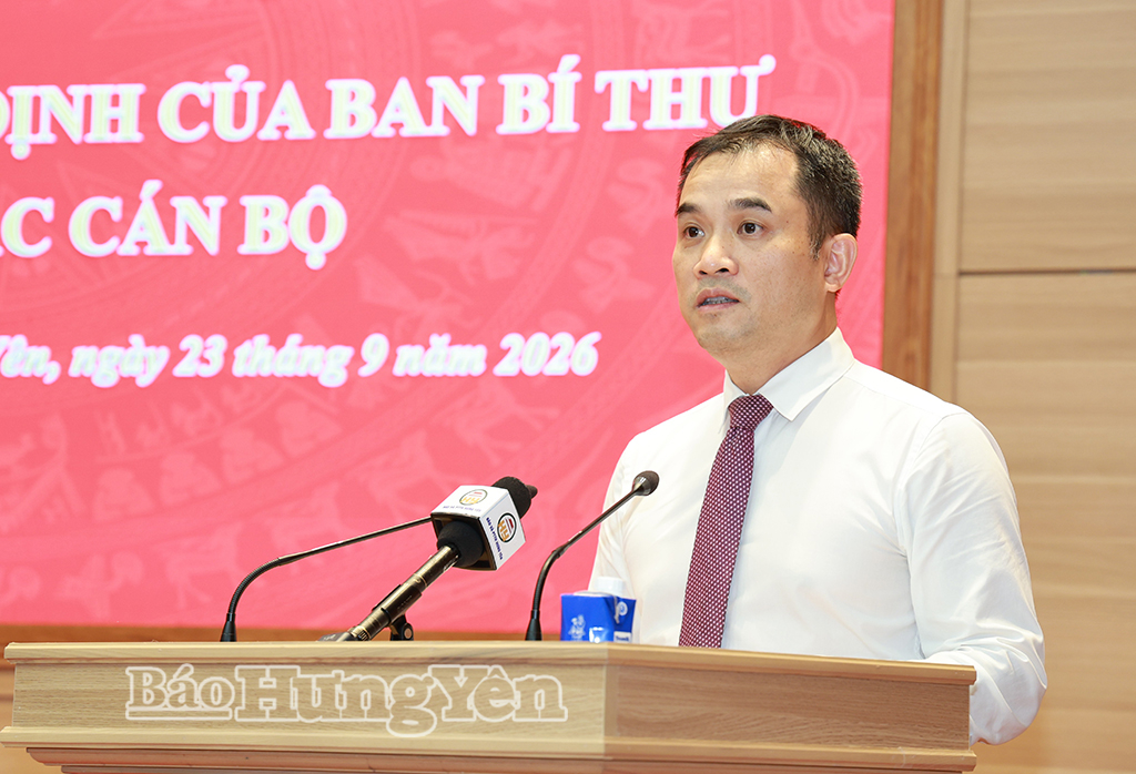 Đồng chí Phạm Bảo Sơn, Ủy viên Ban Thường vụ Tỉnh ủy phát biểu nhận nhiệm vụ tại hội nghị.