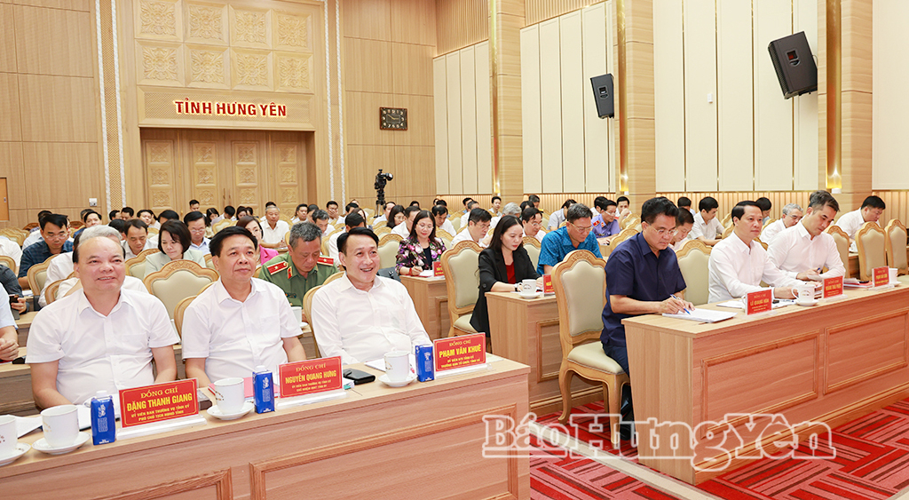 Các đại biểu dự hội nghị.