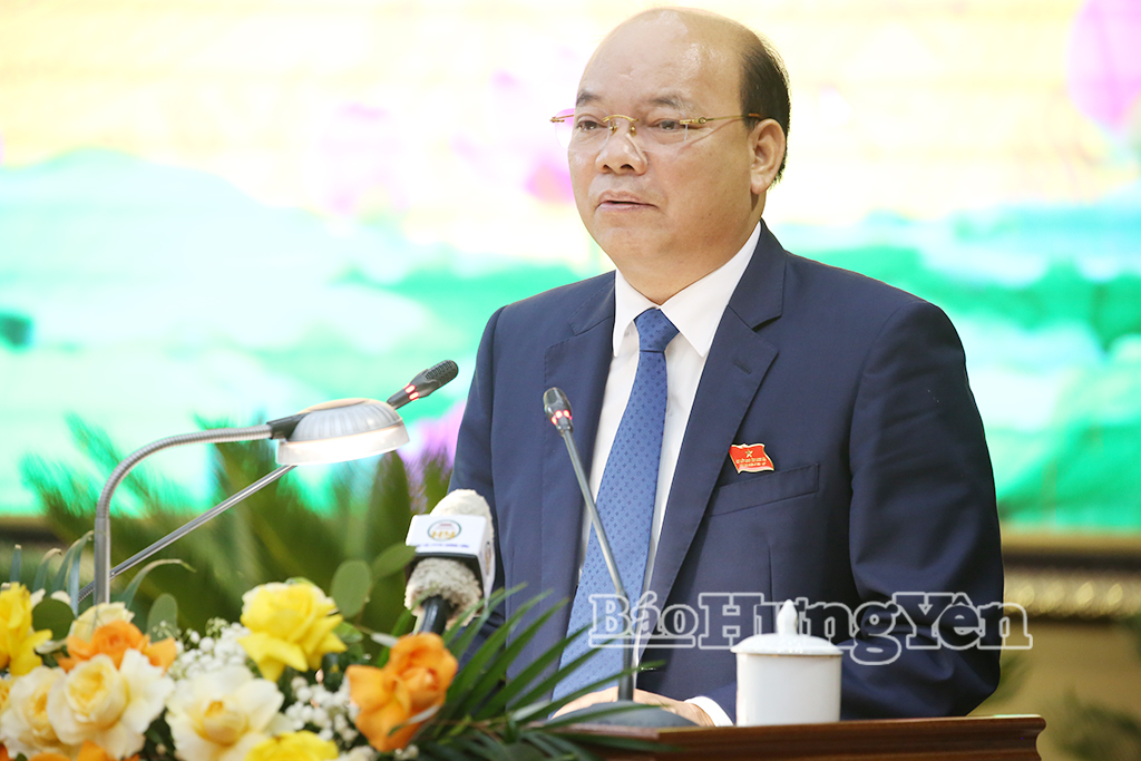 Đồng chí Đặng Thanh Giang, Ủy viên Ban Thường vụ Tỉnh ủy, Phó Chủ tịch HĐND tỉnh điều hành nội dung bầu chức vụ Phó Chủ tịch UBND tỉnh tại kỳ họp. 