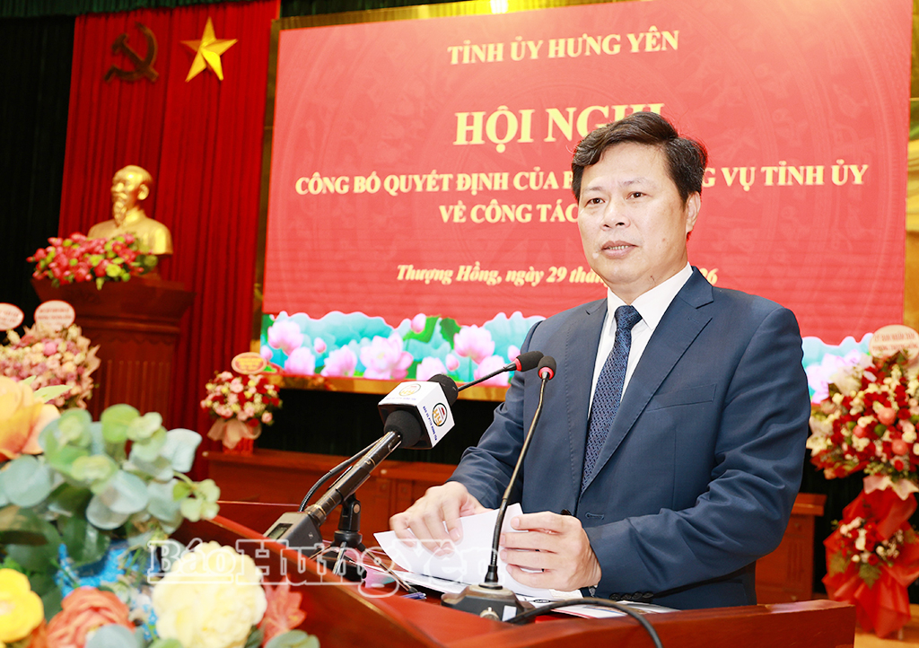Đồng chí Trần Quốc Toản, Phó Bí thư Thường trực Tỉnh ủy, Chủ tịch Ủy ban MTTQ Việt Nam tỉnh phát biểu tại hội nghị.