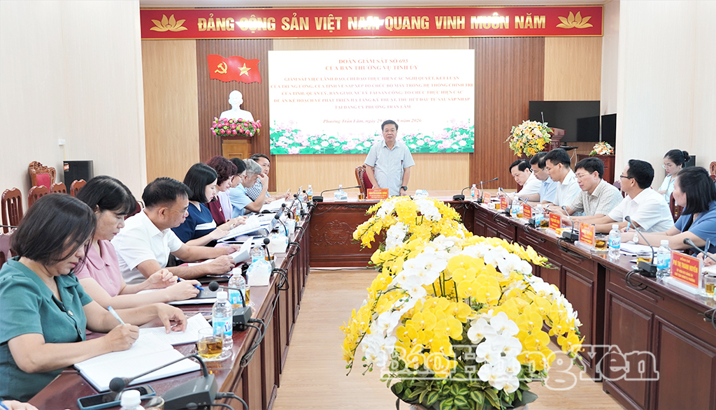 Đồng chí Nguyễn Quang Hưng, Ủy viên Ban Thường vụ Tỉnh ủy, Chủ nhiệm Ủy ban Kiểm tra Tỉnh ủy phát biểu kết luận buổi làm việc.