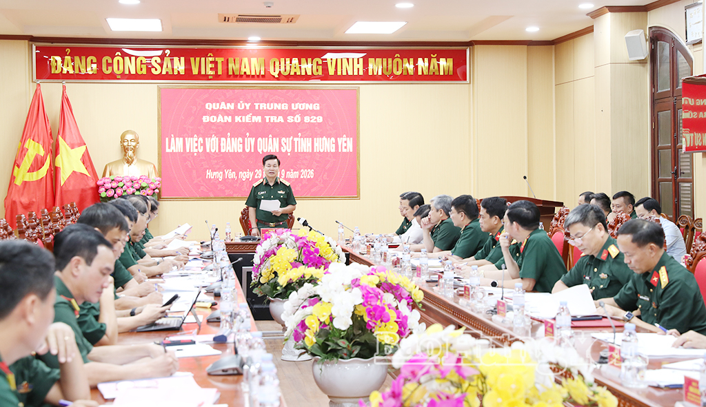 Quang cảnh buổi làm việc.