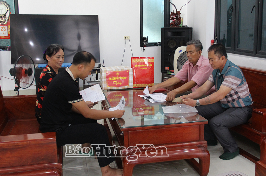 Thân nhân liệt sĩ Ngô Đình Hào ở xã Nguyễn Văn Linh nhận thông tin xác minh hài cốt liệt sĩ