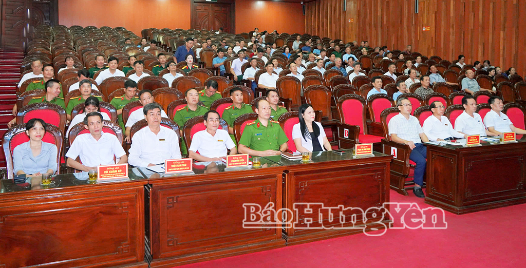 Các đại biểu dự hội nghị tại điểm cầu xã Vũ Thư. Ảnh: Trịnh Cường