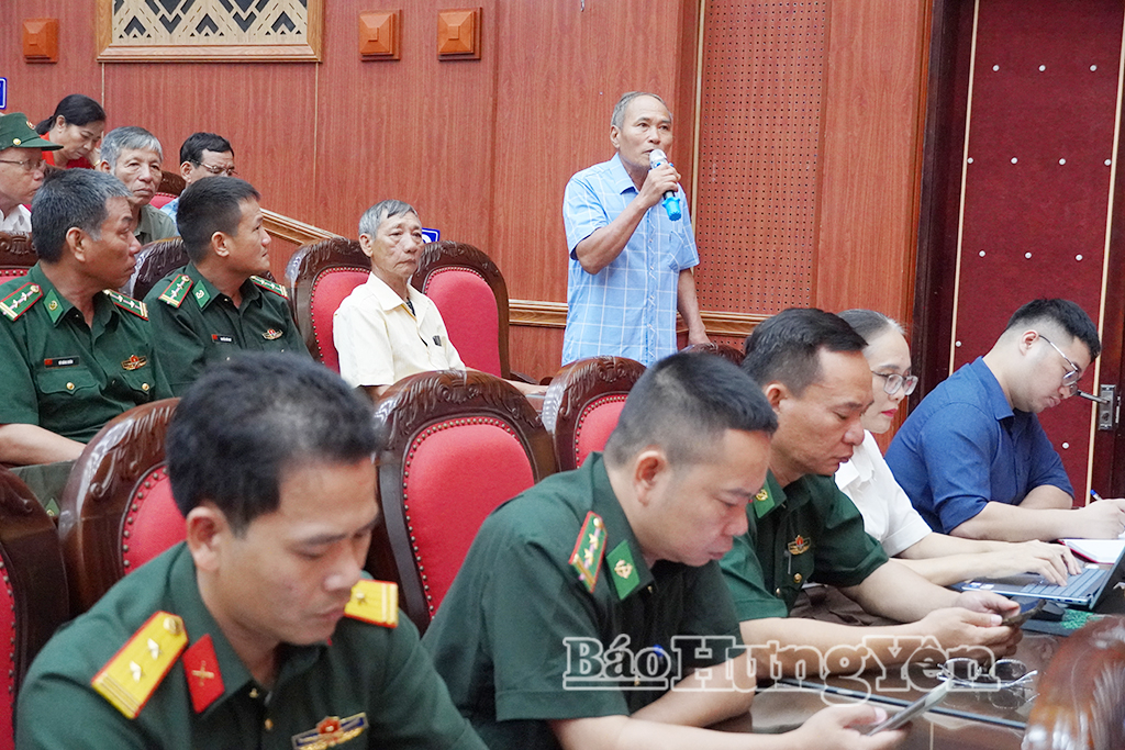Cử tri xã Thái Thụy kiến nghị một số vấn đề liên quan đến việc cấp giấy chứng nhận quyền sử dụng đất.