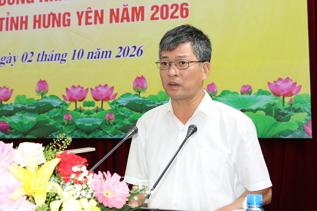  Đồng chí Lê Xuân Tiến, Ủy viên Ban Thường vụ Tỉnh ủy, Phó Chủ tịch Thường trực HĐND tỉnh phát biểu tại hội nghị.