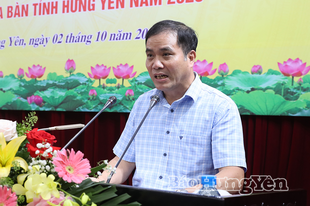 Thường trực HĐND phường Thái Bình phát biểu tham luận tại hội nghị.