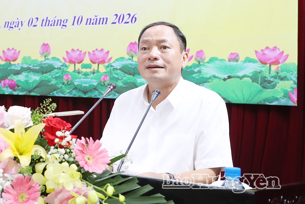 Đồng chí Trần Quốc Văn, Phó Bí thư Tỉnh ủy, Chủ tịch HĐND tỉnh phát biểu kết luận hội nghị.