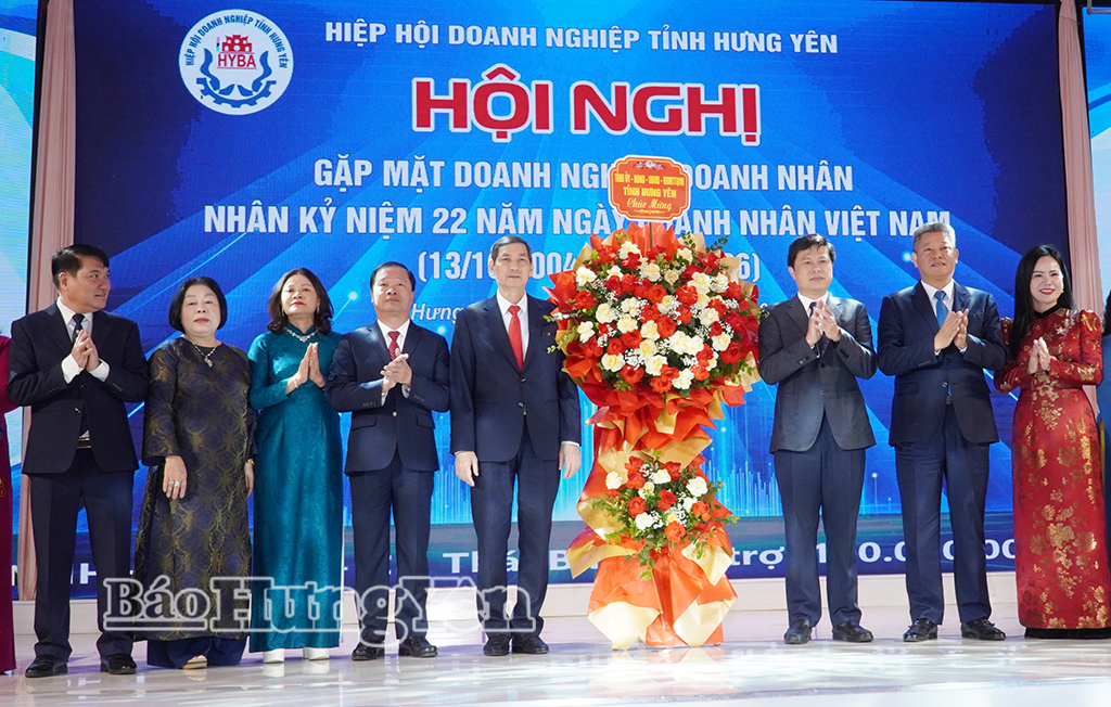 Gặp mặt doanh nghiệp, doanh nhân nhân kỷ niệm 22 năm Ngày Doanh nhân Việt Nam