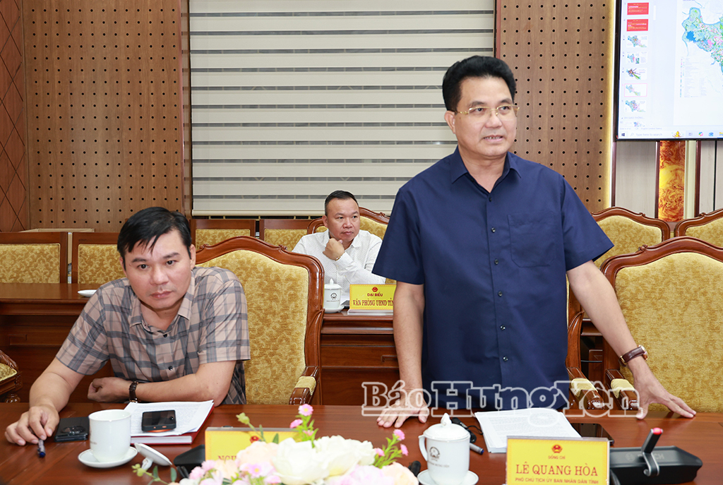 Đồng chí Lê Quang Hòa, Ủy viên Ban Thường vụ Tỉnh ủy, Phó Chủ tịch UBND tỉnh phát biểu tại buổi làm việc.