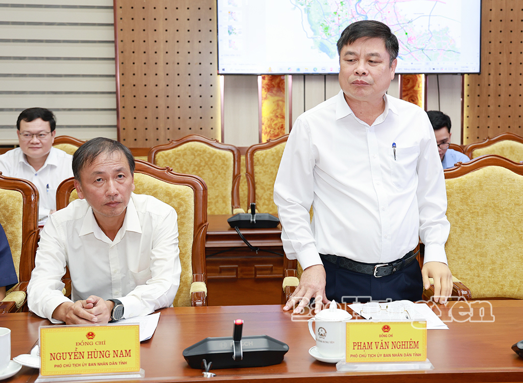 Đồng chí Phạm Văn Nghiêm, Phó Chủ tịch UBND tỉnh phát biểu tại buổi làm việc.