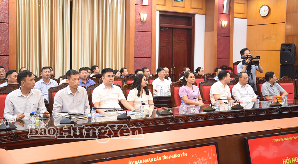 Các đại biểu dự hội nghị.
