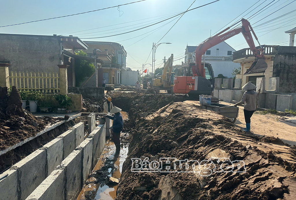 Nhờ sự đồng thuận hiến đất, tháo dỡ công trình của Nhân dân đã giúp các dự án giao thông trên địa bàn xã Hưng Phú được triển khai thuận lợi.