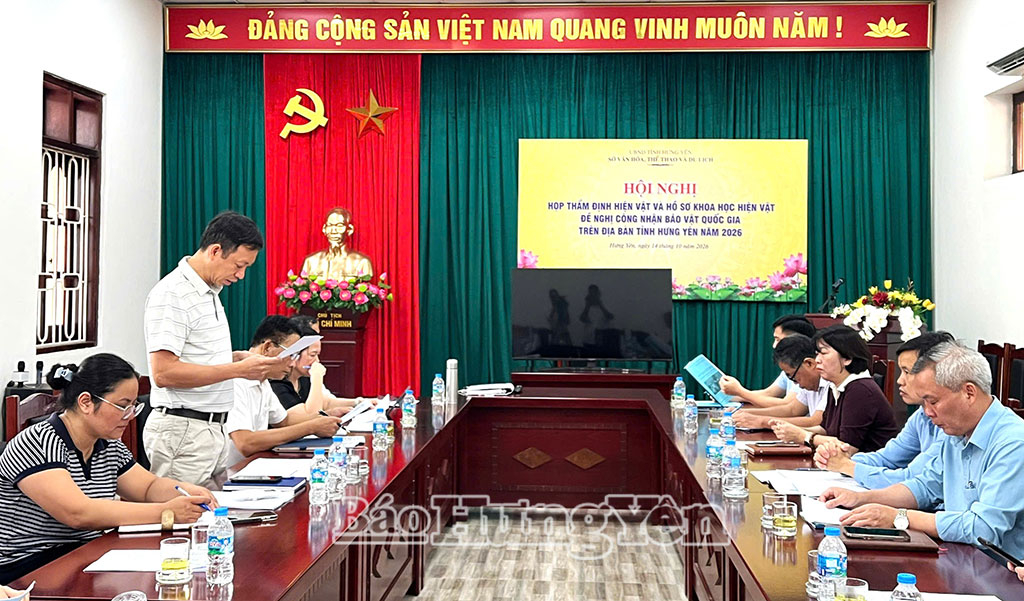 Toàn cảnh buổi họp.