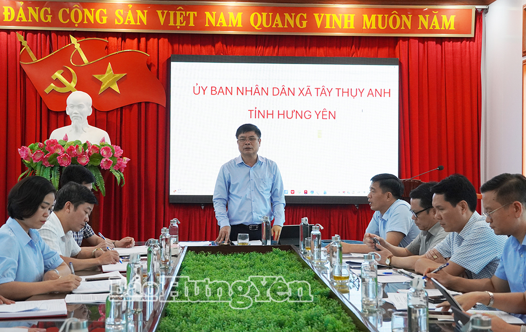 Đồng chí Phạm Văn Nghiêm, Phó Chủ tịch UBND tỉnh phát biểu kết luận.
