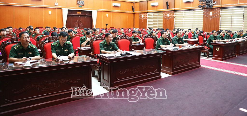 Các đại biểu dự hội nghị tại điểm cầu Ban Chỉ huy Bộ đội Biên phòng tỉnh. Ảnh Trịnh Cường