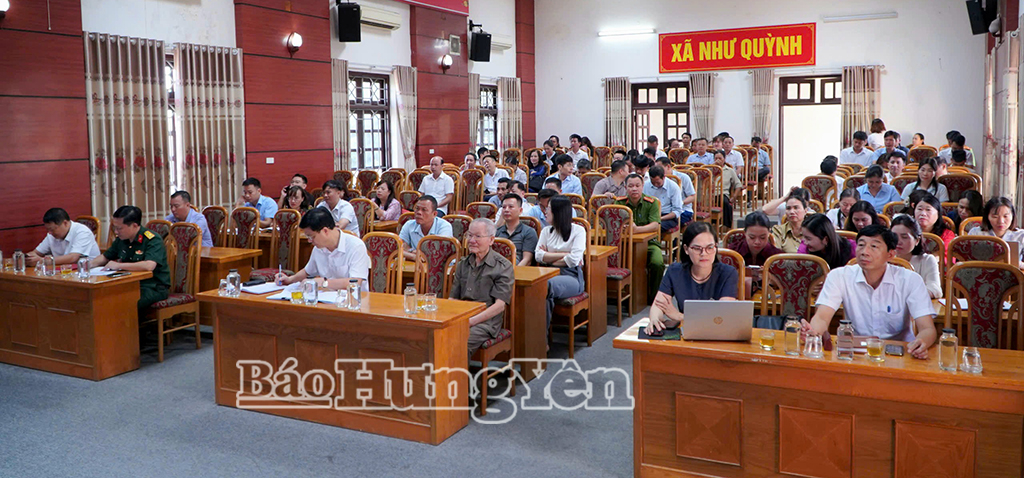 Các đại biểu dự hội nghị tại điểm cầu xã Như Quỳnh. Ảnh: Thu Yến 