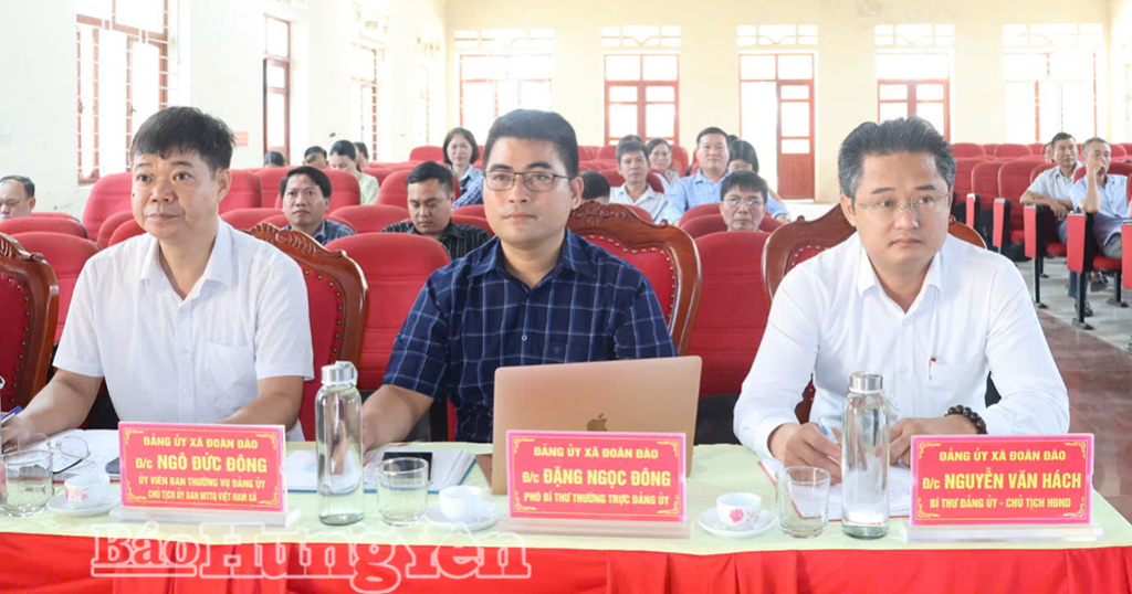 Các đại biểu dự hội nghị tại điểm cầu xã Đoàn Đào.