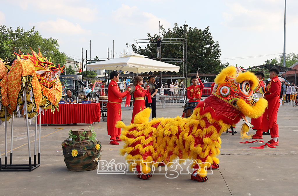 Các đội tham gia thi ở nội dung Lân nam sư địa bửu.
