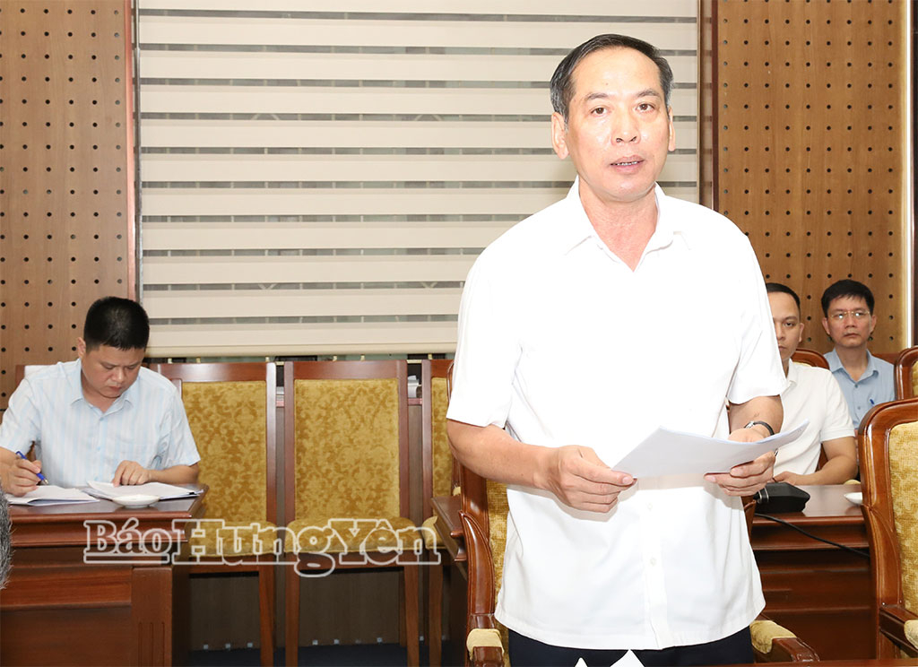 Lãnh đạo Sở Tài chính phát biểu tại cuộc họp.