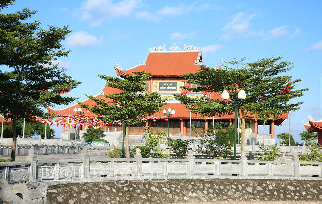 Đền thờ Chủ tịch Hồ Chí Minh tại xã Đồng Châu.
