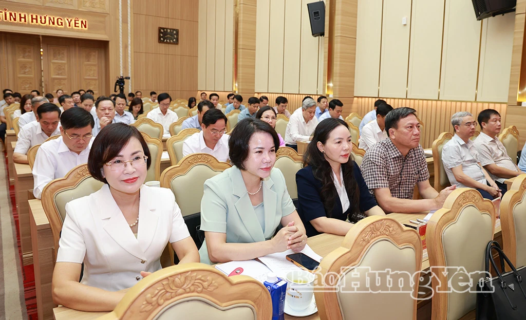 Các đại biểu dự hội nghị.