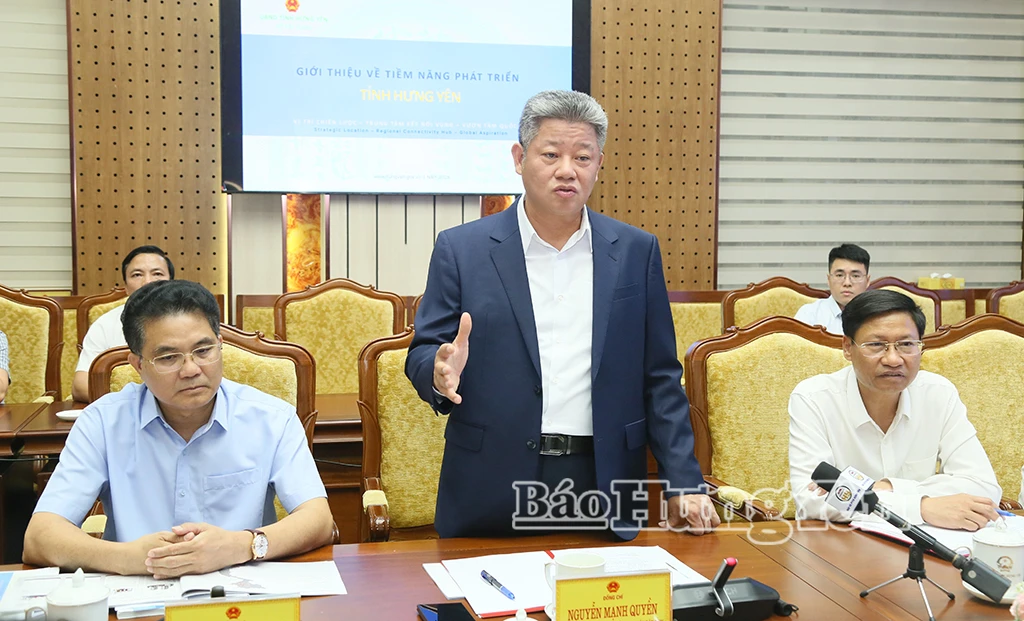 Đồng chí Nguyễn Mạnh Quyền, Phó Bí thư Tỉnh ủy, Chủ tịch UBND tỉnh phát biểu tại buổi làm việc.