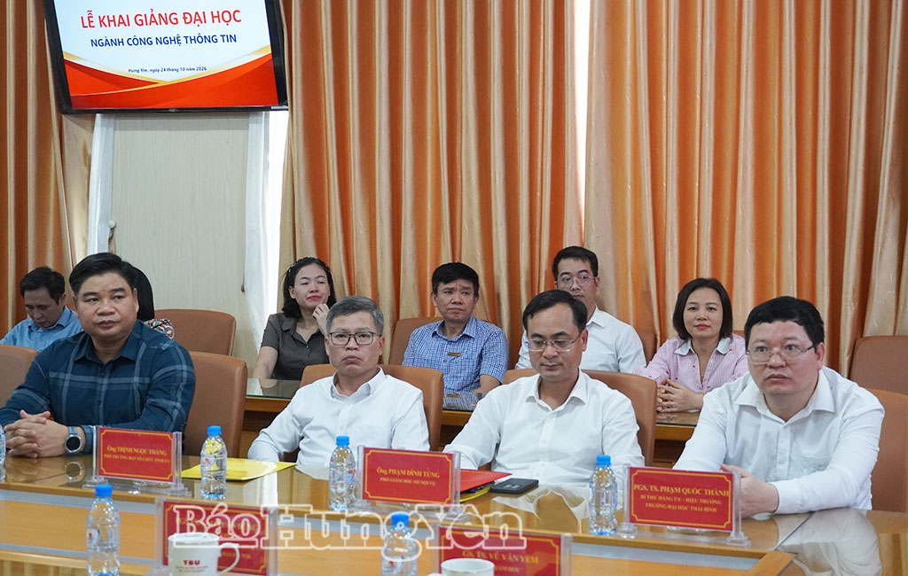 Khai giảng lớp đại học văn bằng 2 ngành công nghệ thông tin cho cán bộ, công chức, viên chức tỉnh